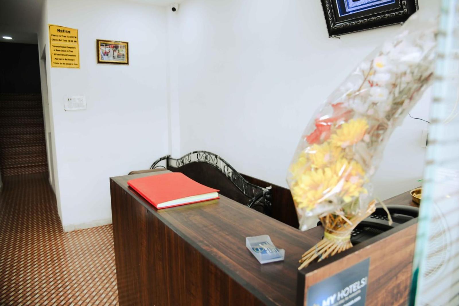 Hotel Abhinandan Indore Exterior photo